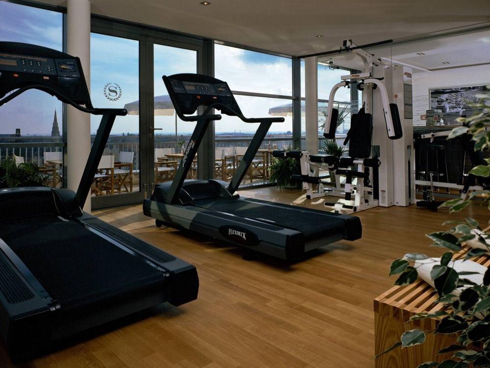 Sheraton Carlton Nuernberg Екстер'єр фото A gym