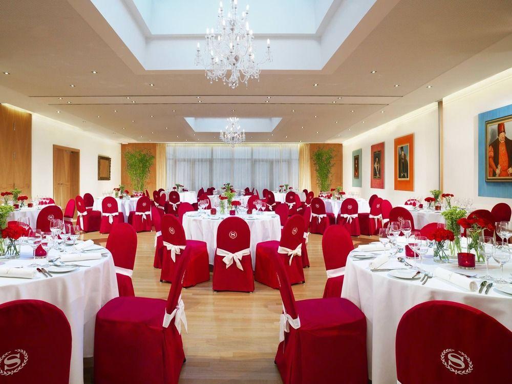Sheraton Carlton Nuernberg Екстер'єр фото The ballroom at The Standard, East Village