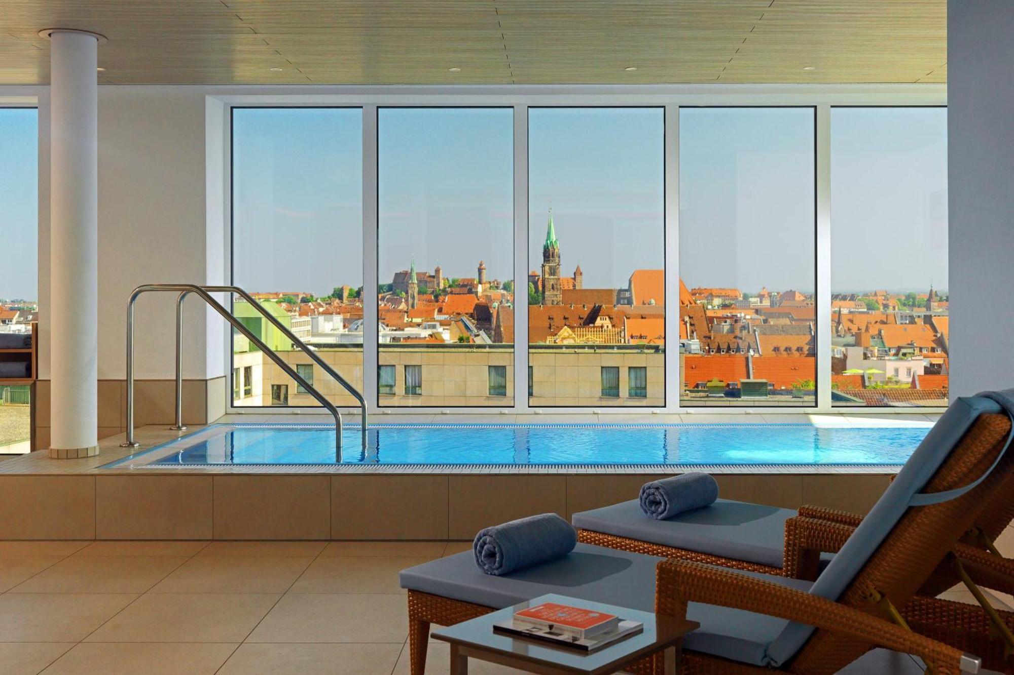 Sheraton Carlton Nuernberg Екстер'єр фото The pool at the Westin Palace, Munich